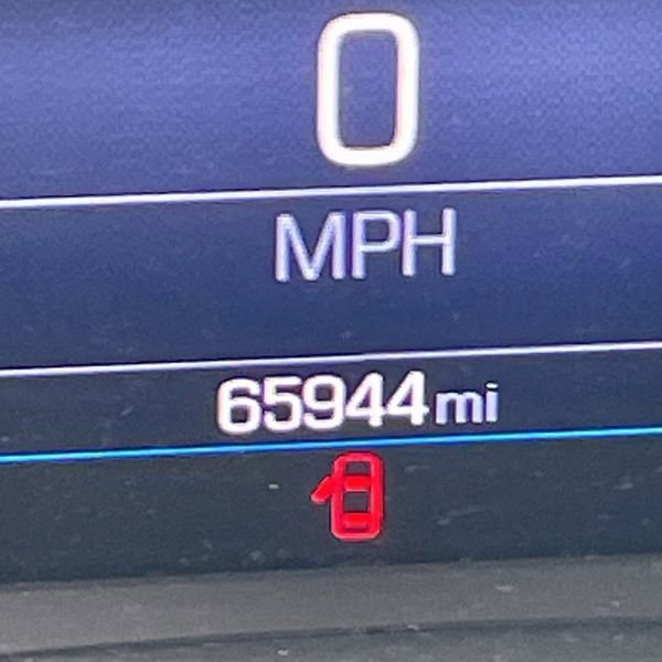 Used 2020 GMC Acadia SLE w/ Driver Convenience Package image 11