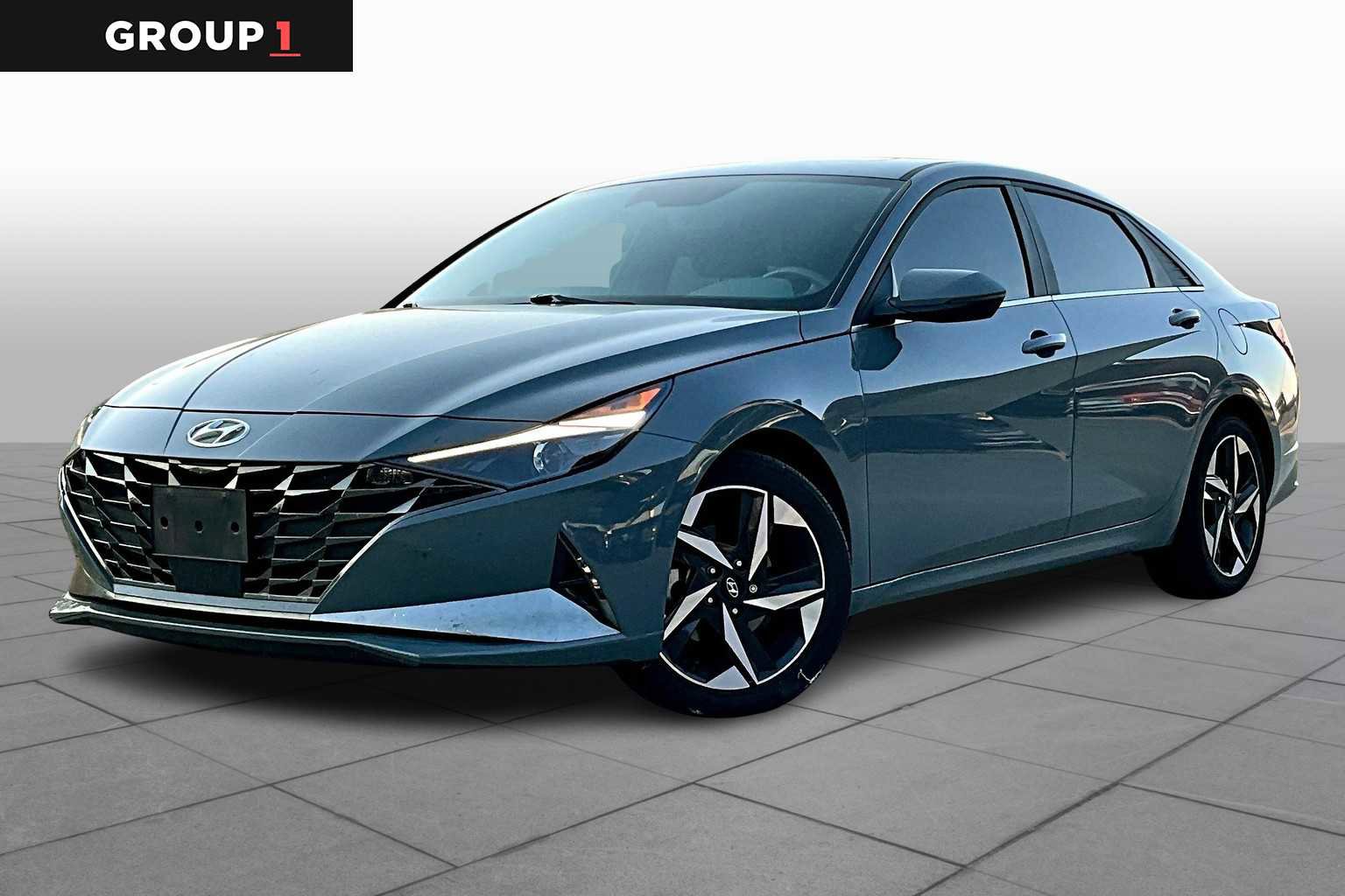 Used 2022 Hyundai Elantra SEL w/ Convenience + Premium Package