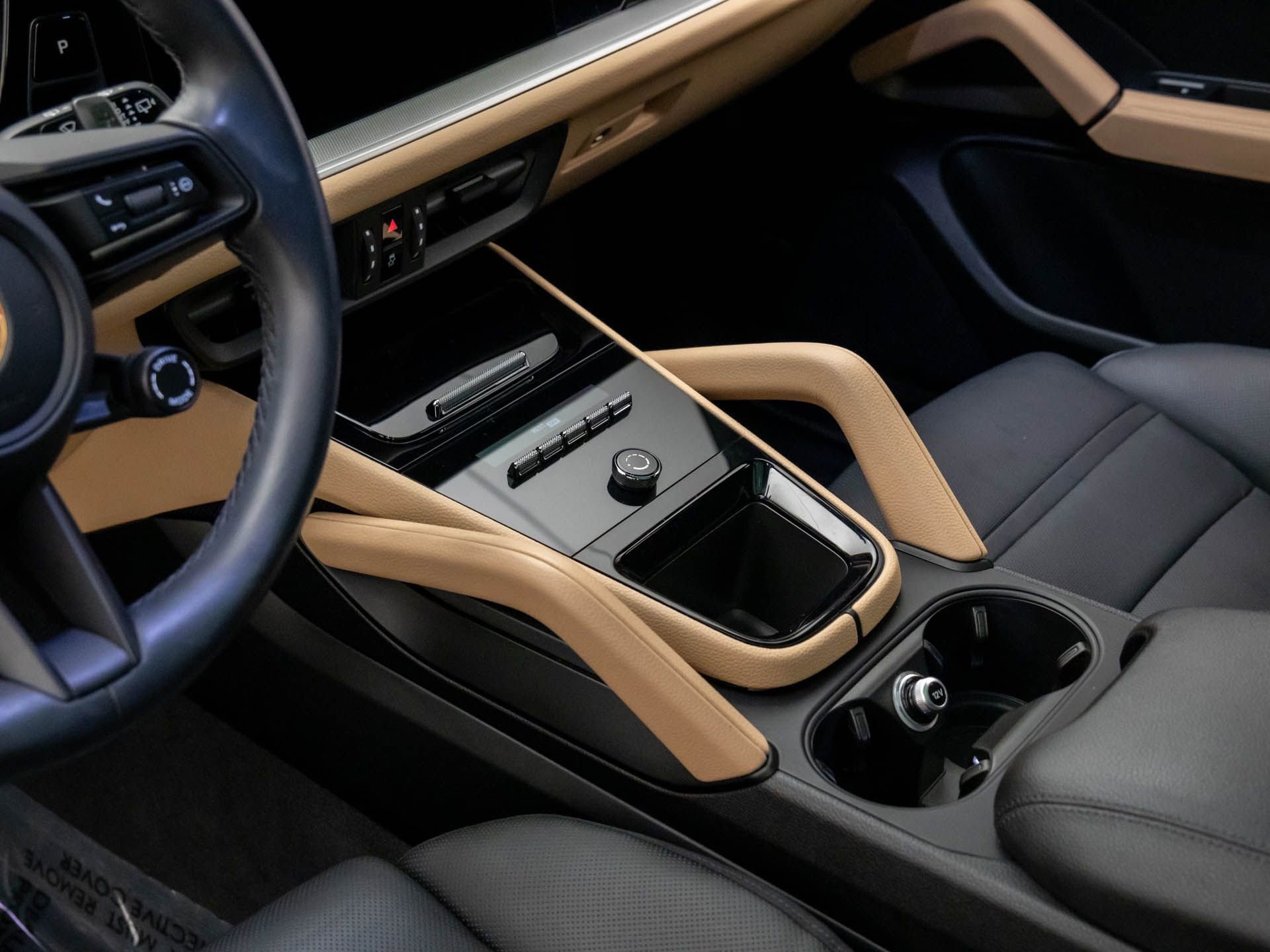 Certified 2024 Porsche Cayenne image 13