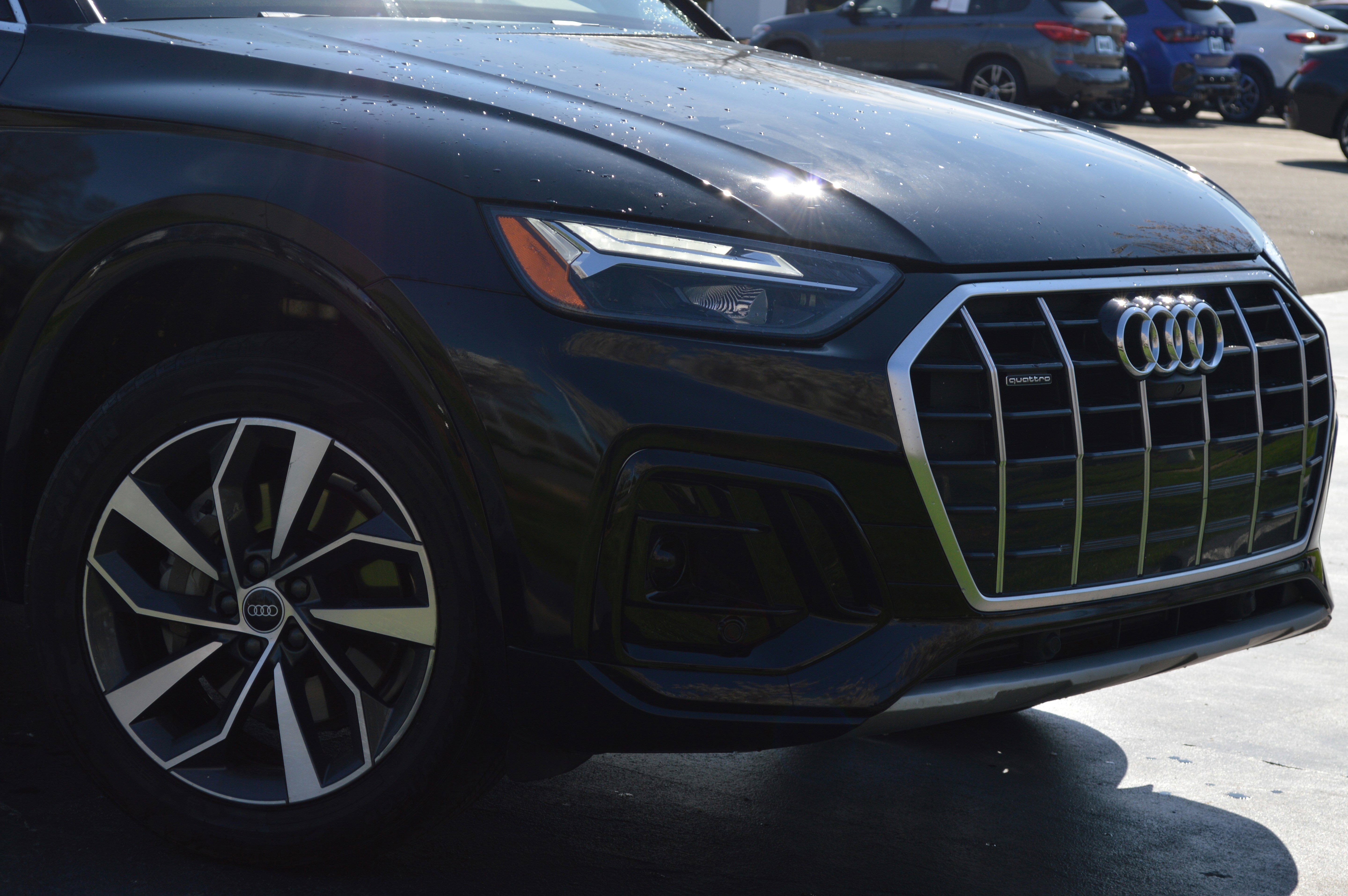 Used 2021 Audi Q5 Premium Plus w/ Premium Plus Package image 2