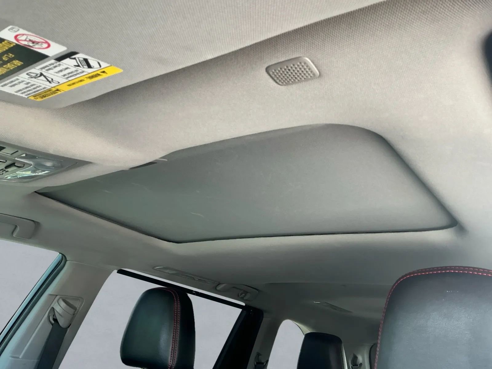 Used 2019 Toyota Highlander SE image 26