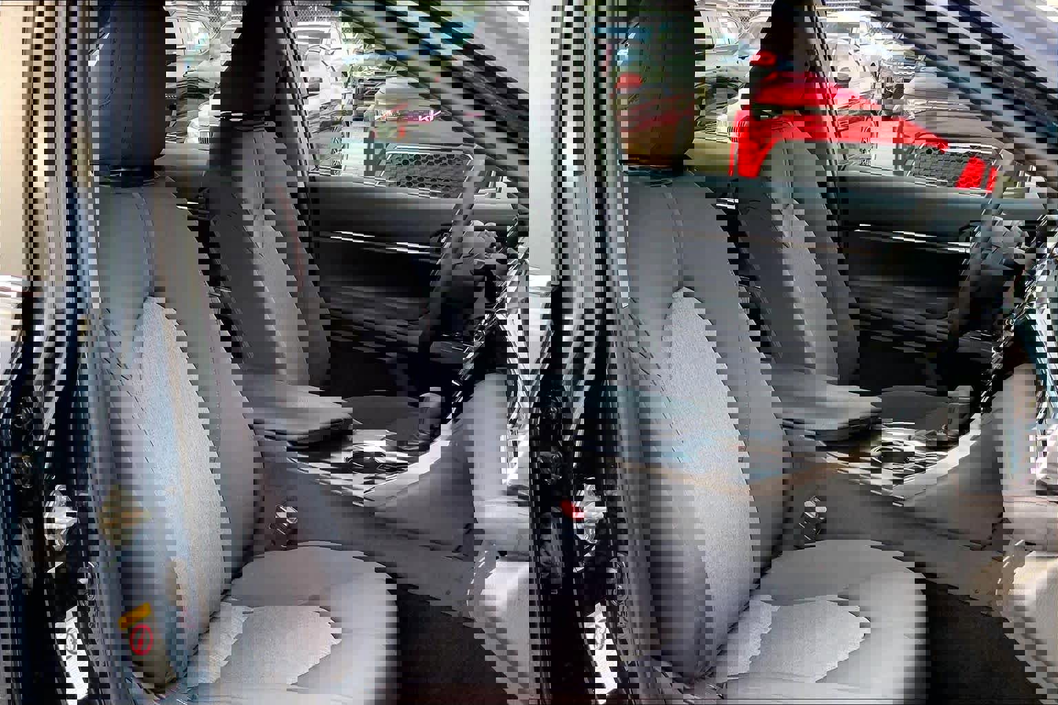 Used 2018 Toyota Camry LE image 8