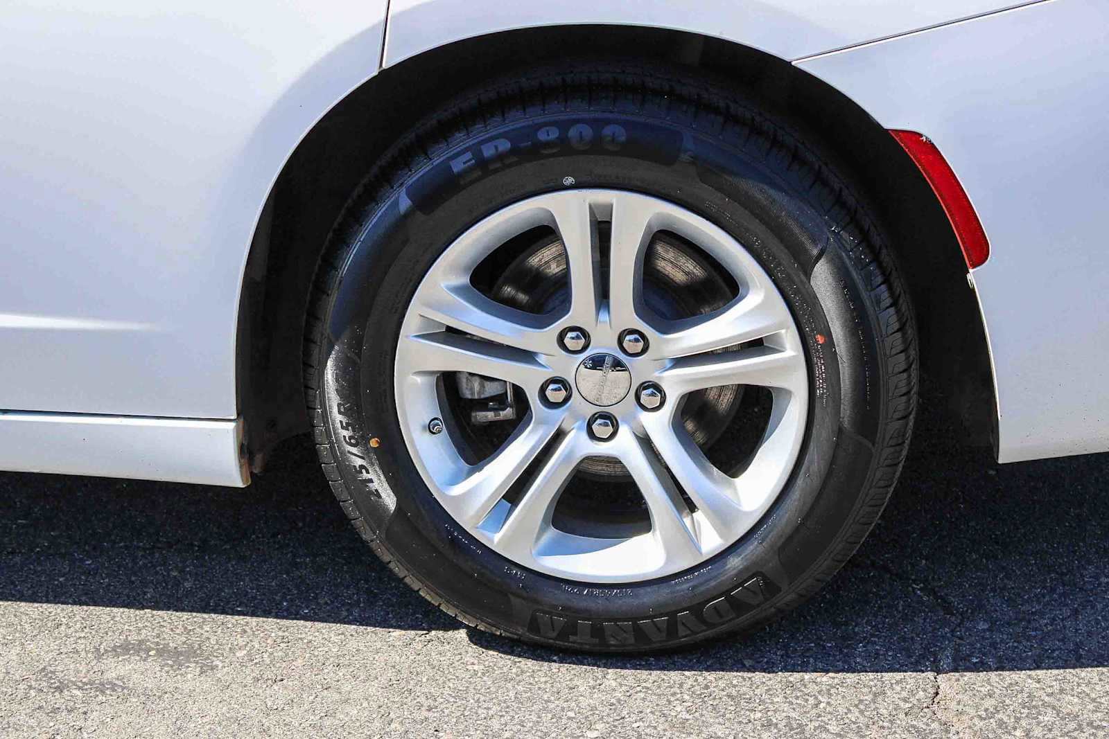 Used 2022 Dodge Charger SXT image 8