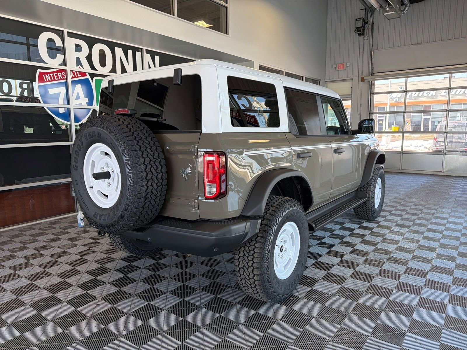 New 2026 Ford Bronco Heritage Edition image 6