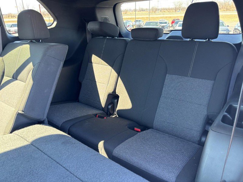 Used 2025 GMC Acadia Elevation image 10