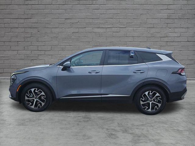 Used 2024 Kia Sportage EX FWD image 2