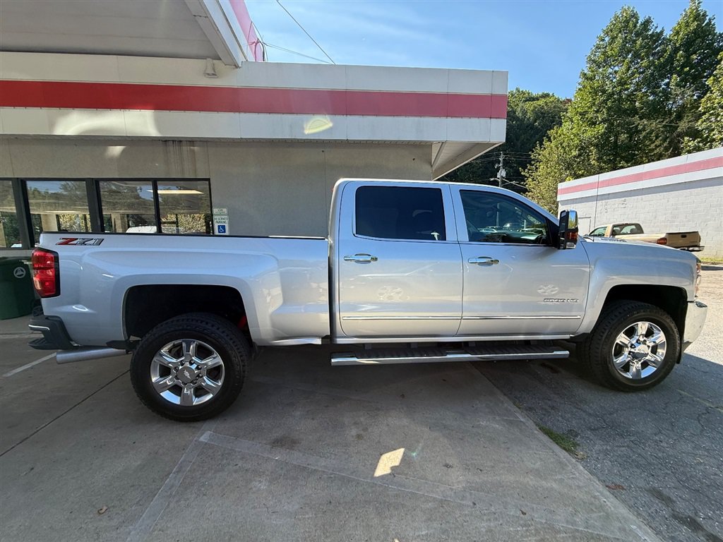 Used 2019 Chevrolet Silverado 2500 LTZ w/ Duramax Plus Package AWD/4WD image 2