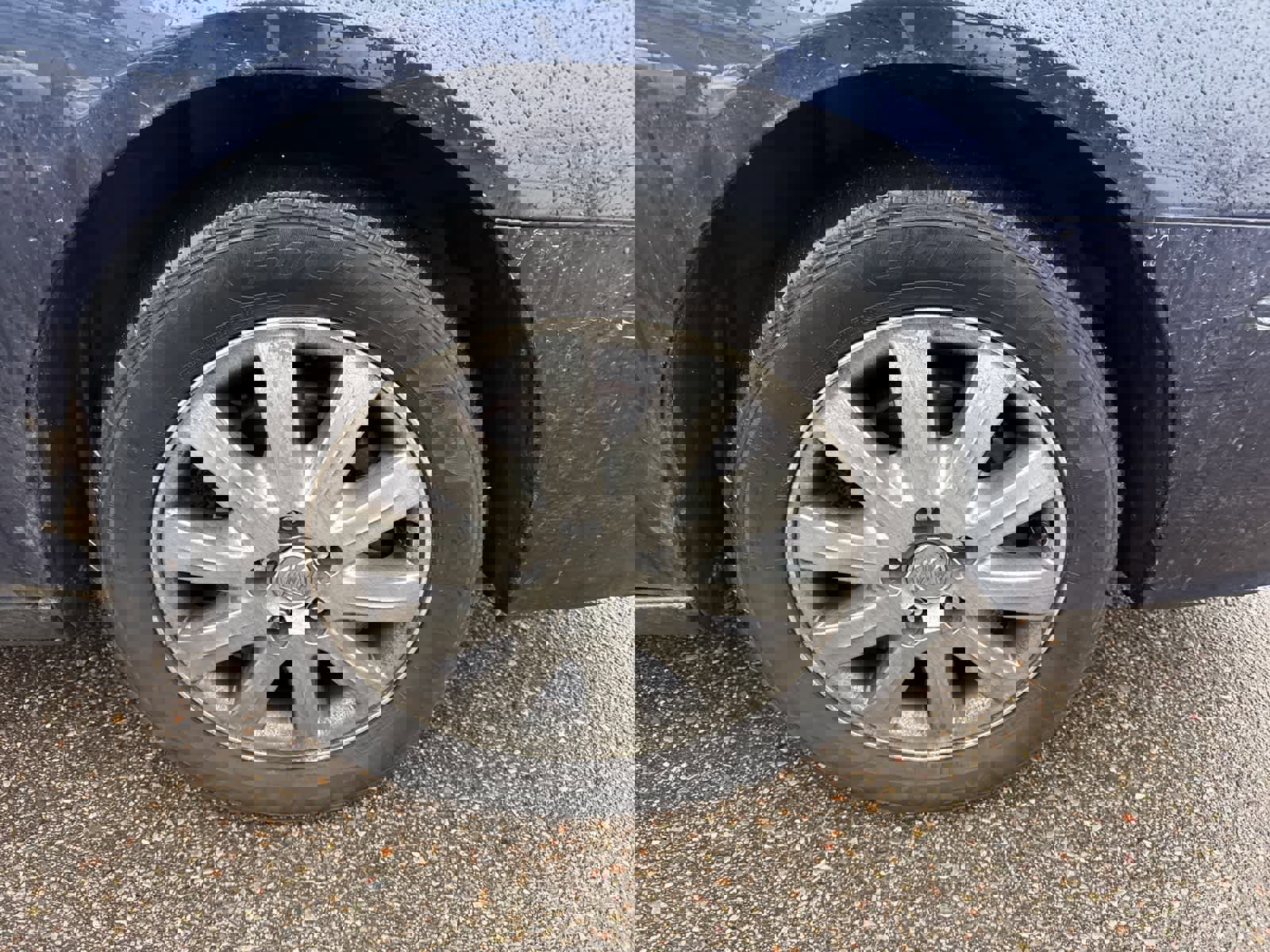 Used 2009 Buick LaCrosse CX image 11