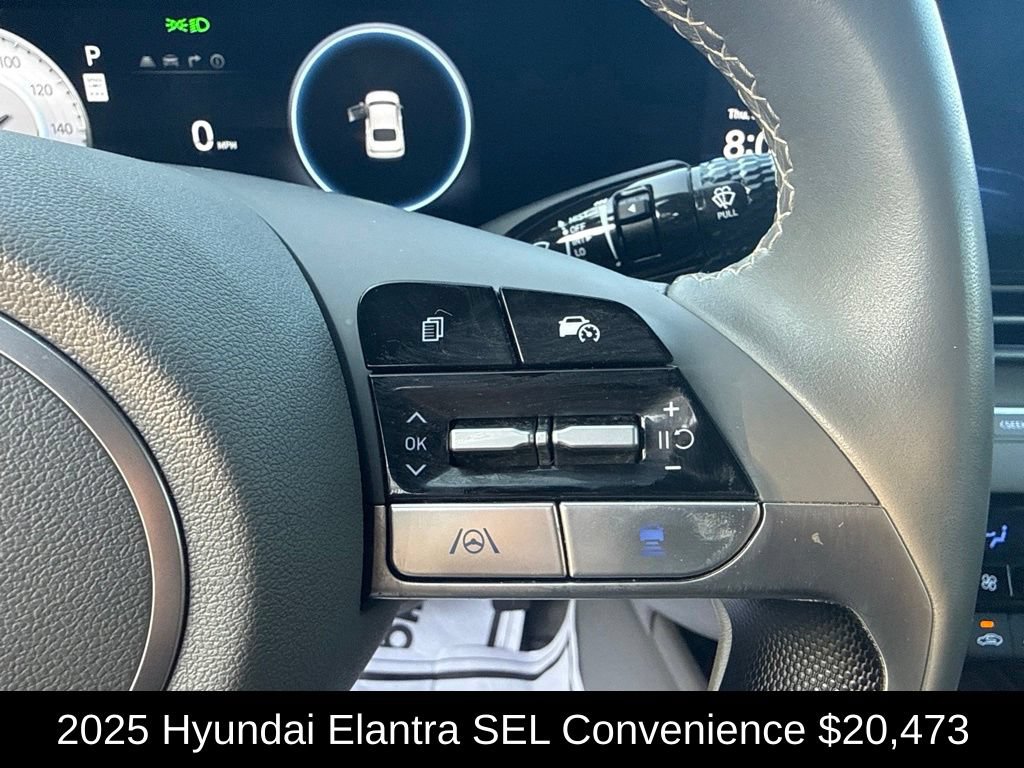 Used 2025 Hyundai Elantra SEL FWD image 22