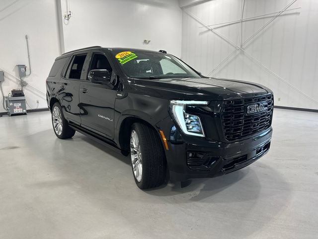 Used 2026 GMC Yukon Denali w/ Denali Reserve Package AWD/4WD image 3