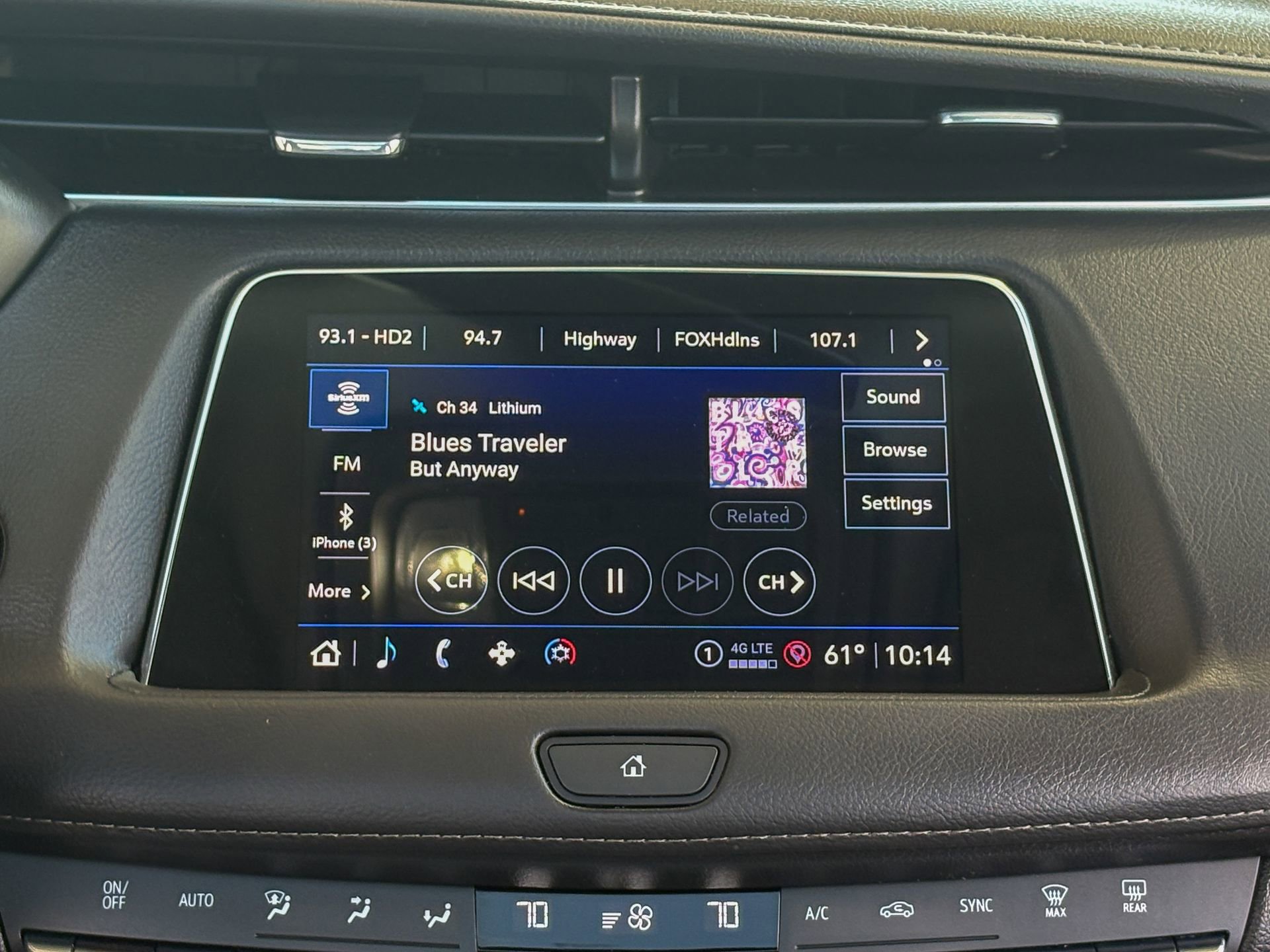 Used 2022 Cadillac XT4 Premium Luxury AWD/4WD image 9
