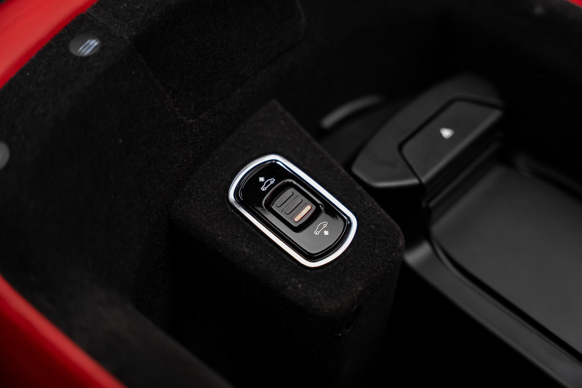 Used 2017 Rolls-Royce Dawn RWD image 57