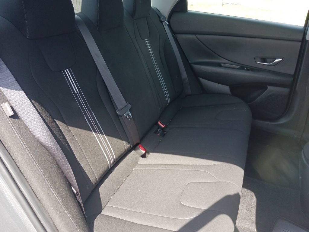 Used 2024 Hyundai Elantra SEL FWD image 18