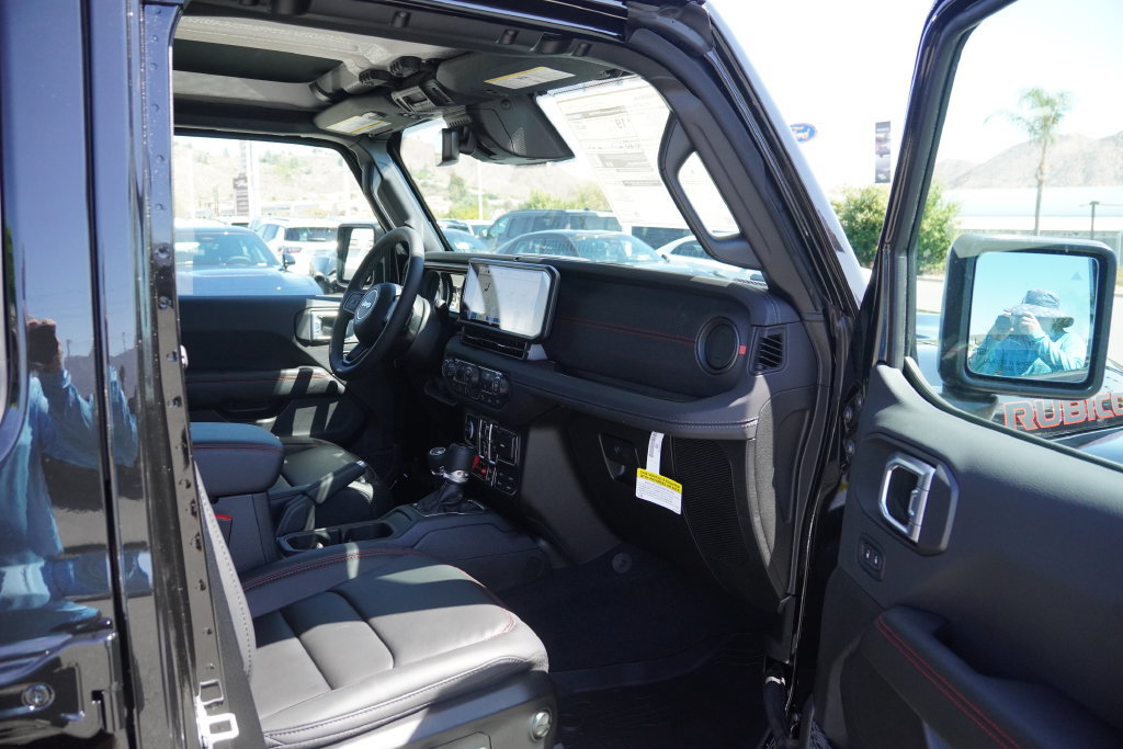 New 2027 Jeep Wrangler Unlimited Rubicon AWD/4WD image 34