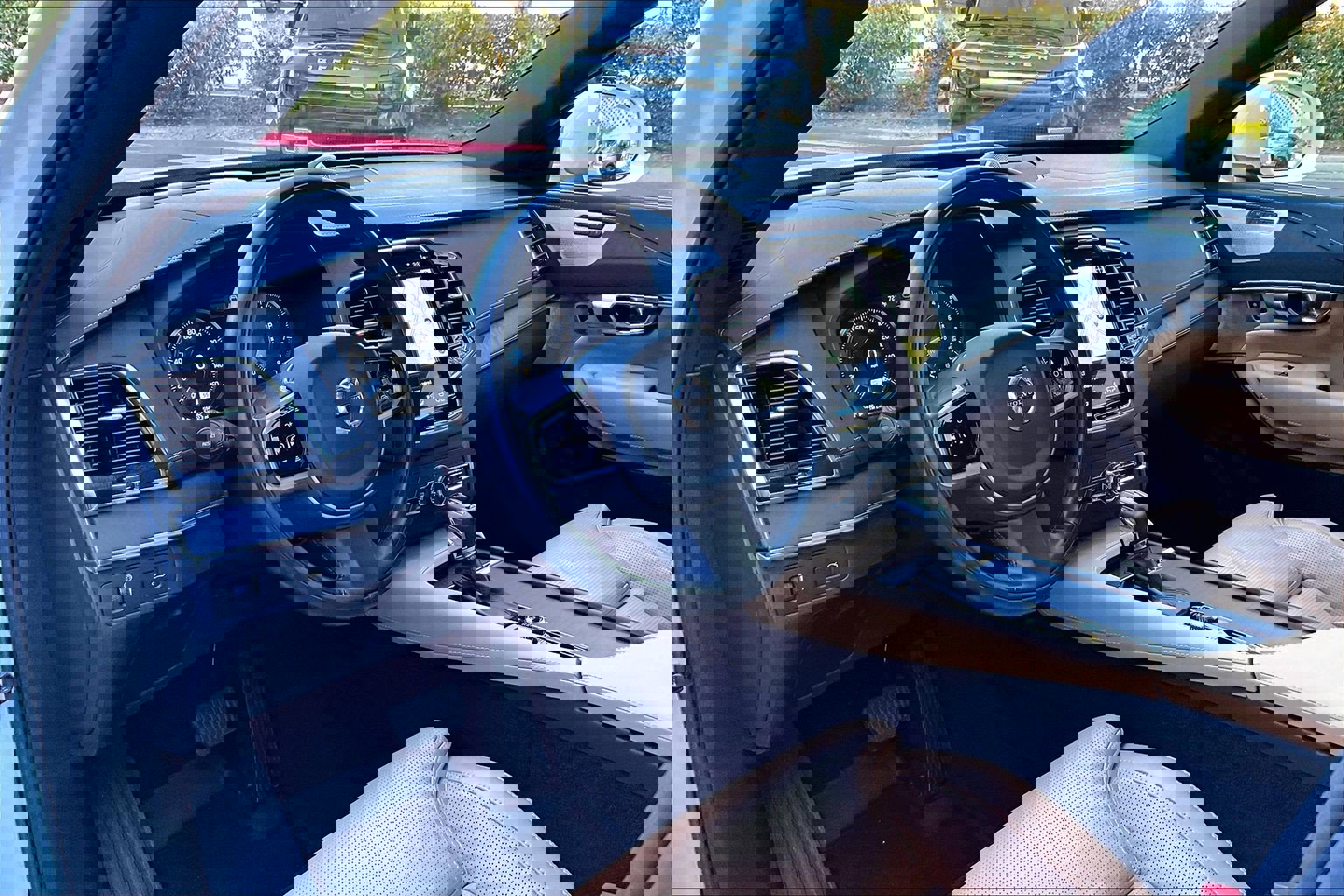 Used 2022 Volvo XC90 T6 Inscription w/ Advanced Package image 15