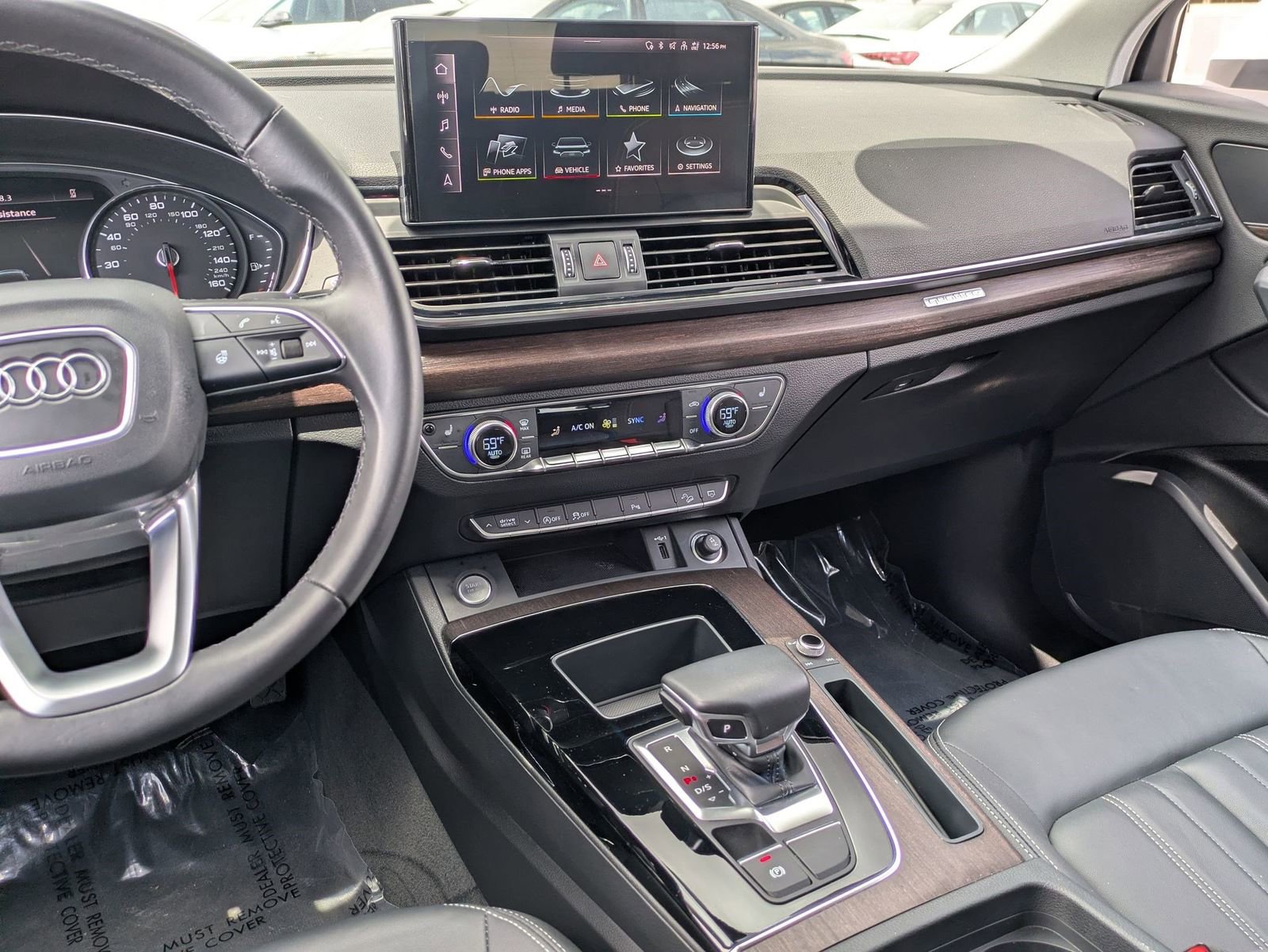 Used 2023 Audi Q5 2.0T Premium w/ Convenience Package AWD/4WD image 9