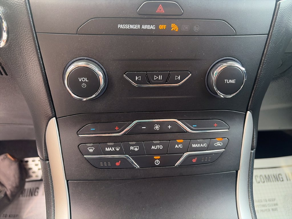 Used 2020 Ford Edge SEL FWD image 18