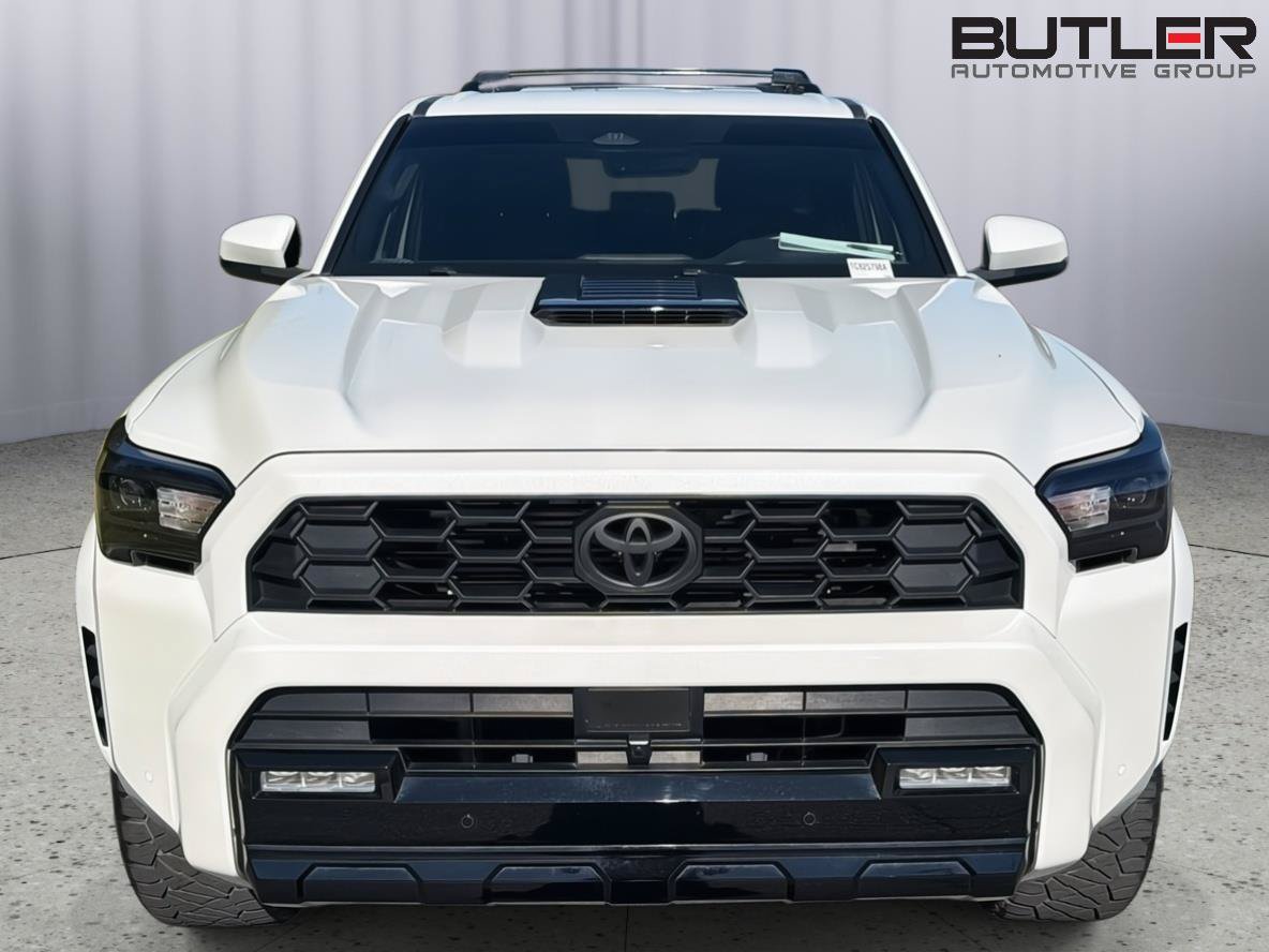 Used 2025 Toyota 4Runner TRD Sport AWD/4WD image 9
