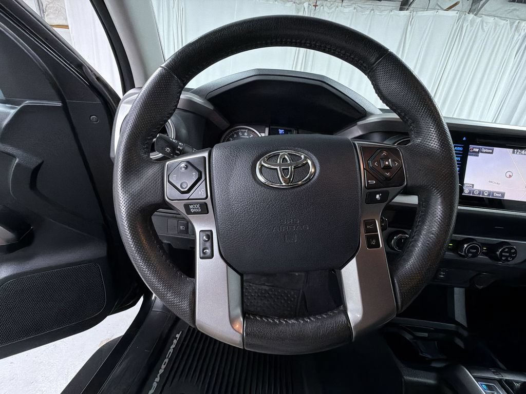 Certified 2019 Toyota Tacoma SR5 AWD/4WD image 25