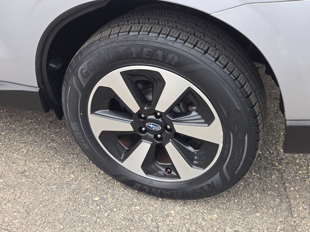 Used 2017 Subaru Forester 2.5i w/ Alloy Wheel Package AWD/4WD image 17