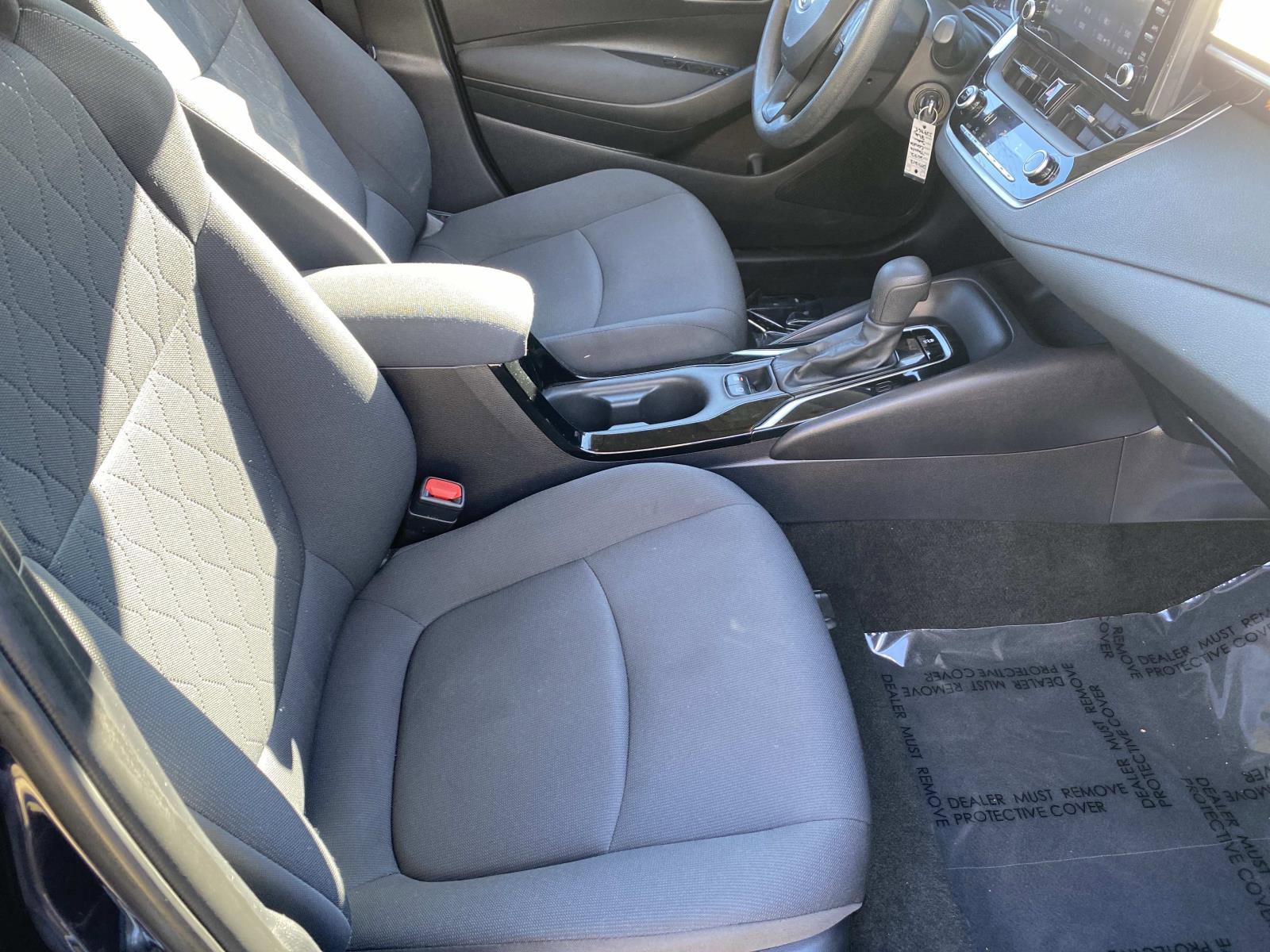 Used 2022 Toyota Corolla LE image 19