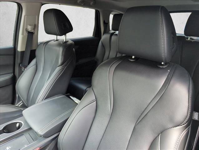 Used 2025 Acura MDX w/ Technology Package FWD image 12