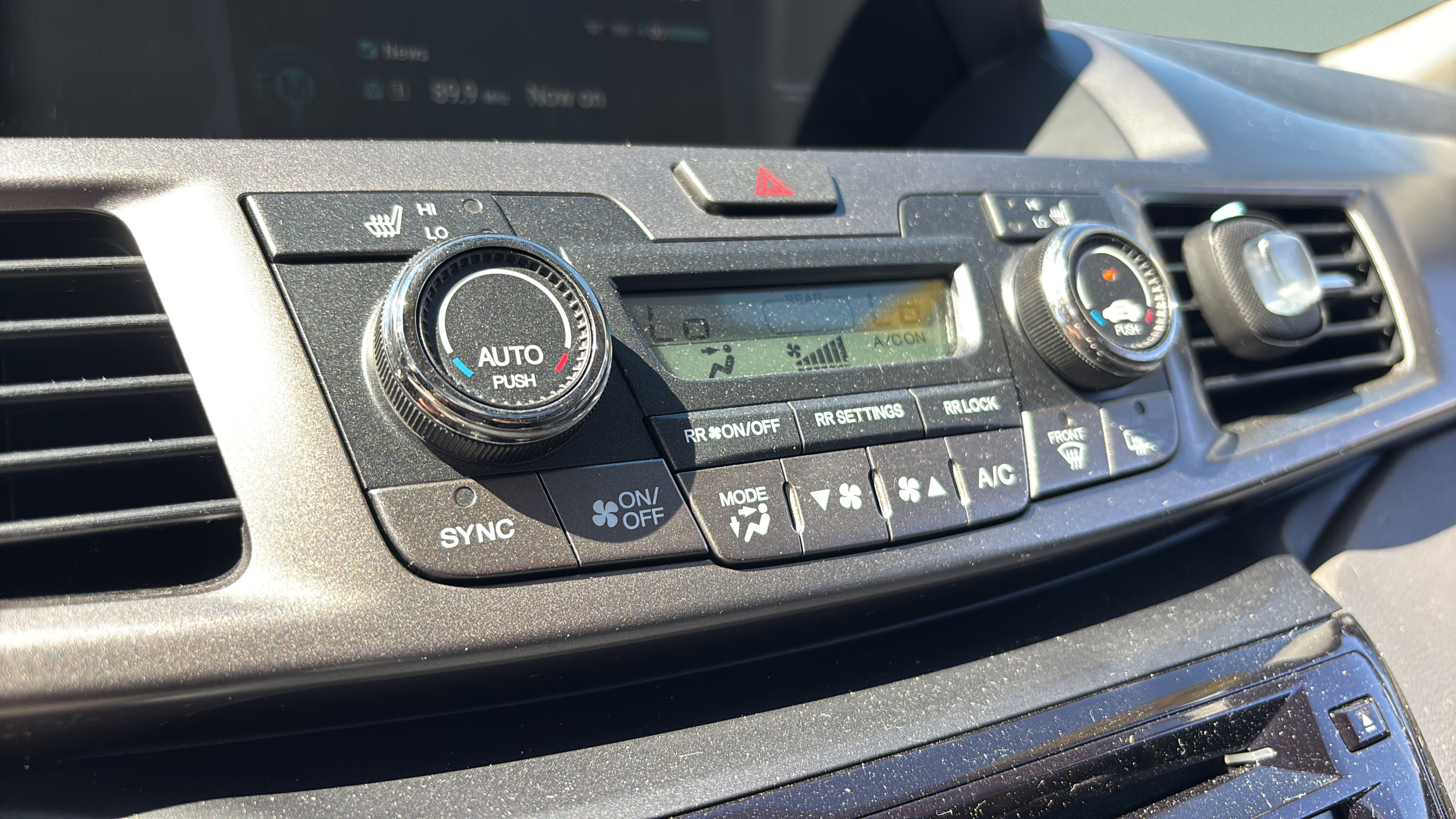 Used 2016 Honda Odyssey EX-L image 25