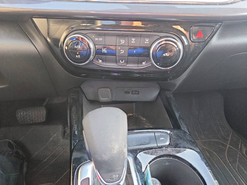 Used 2025 Chevrolet Trax ACTIV w/ Driver Confidence Package FWD image 23