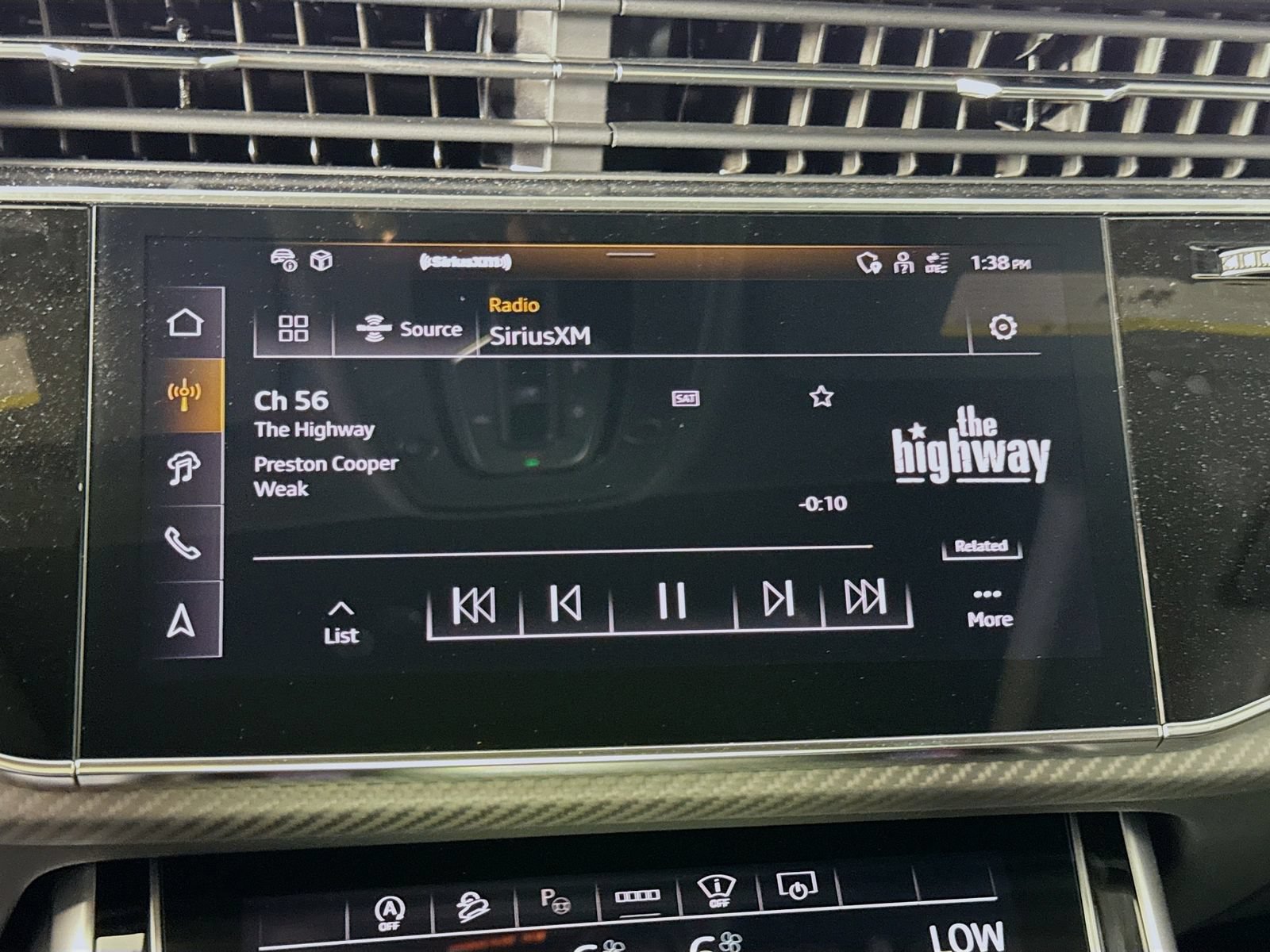 New 2025 Audi RS Q8 performance AWD/4WD image 15