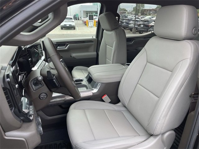 New 2026 Chevrolet Silverado 1500 LTZ w/ LTZ Premium Package image 11