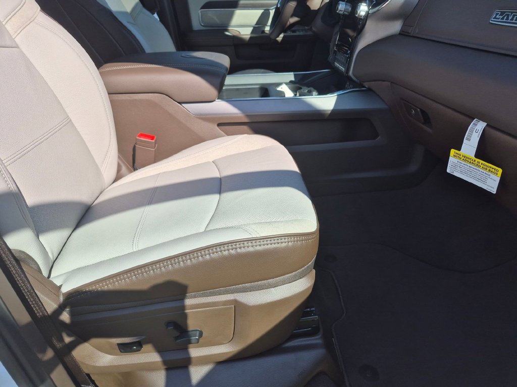 New 2026 RAM 3500 Laramie AWD/4WD image 30