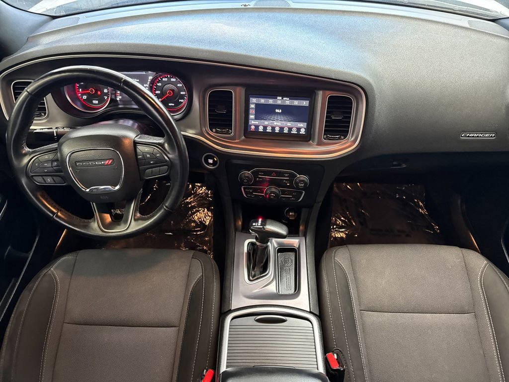 Used 2022 Dodge Charger SXT image 12