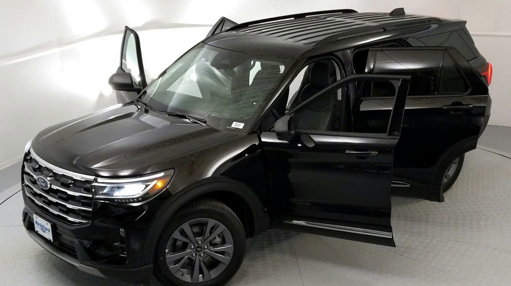 New 2025 Ford Explorer Active w/ Active Comfort Package image 24