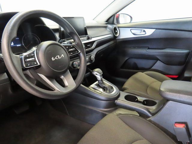 Used 2024 Kia Forte LXS image 4
