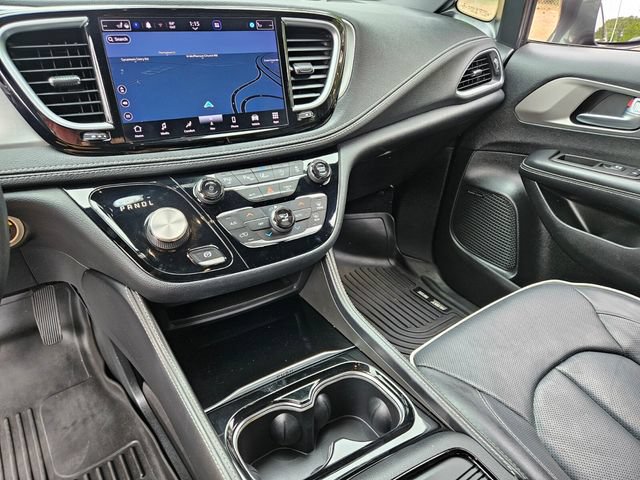Used 2022 Chrysler Pacifica Limited w/ S Appearance Package FWD image 20