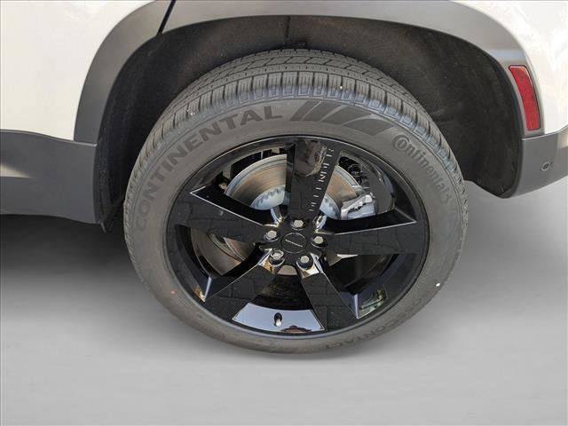 New 2026 Land Rover Defender 110 S image 10