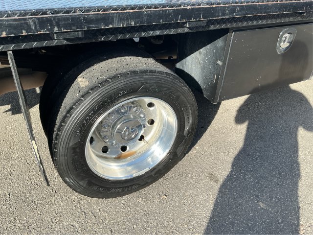 Used 2024 RAM 5500 Tradesman w/ Chrome Appearance Group AWD/4WD image 19