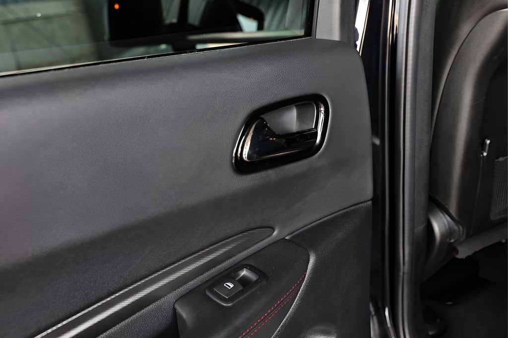 Used 2023 Dodge Durango GT image 38