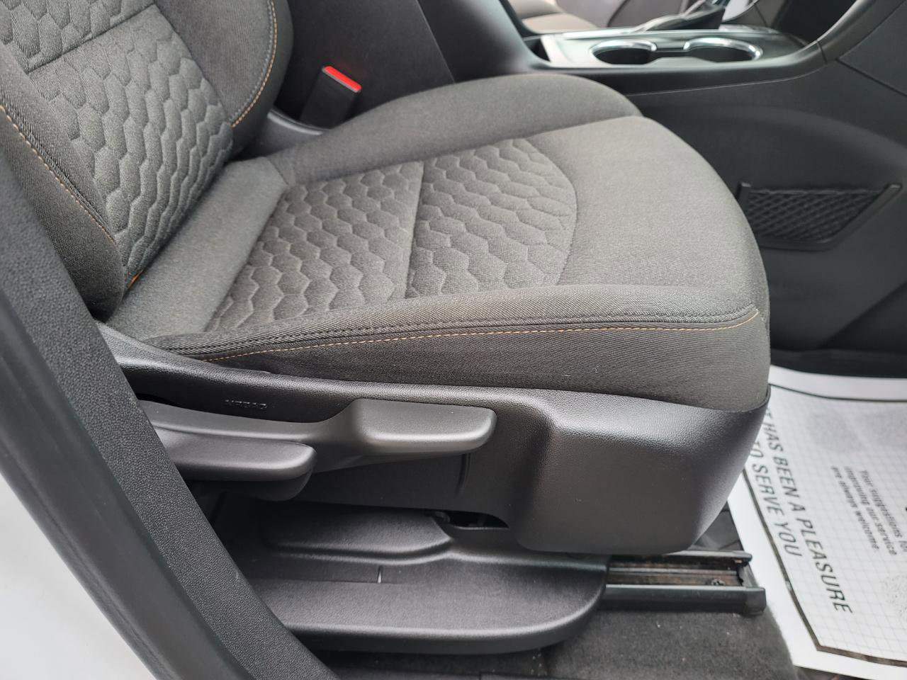 Used 2018 Chevrolet Equinox LT image 26