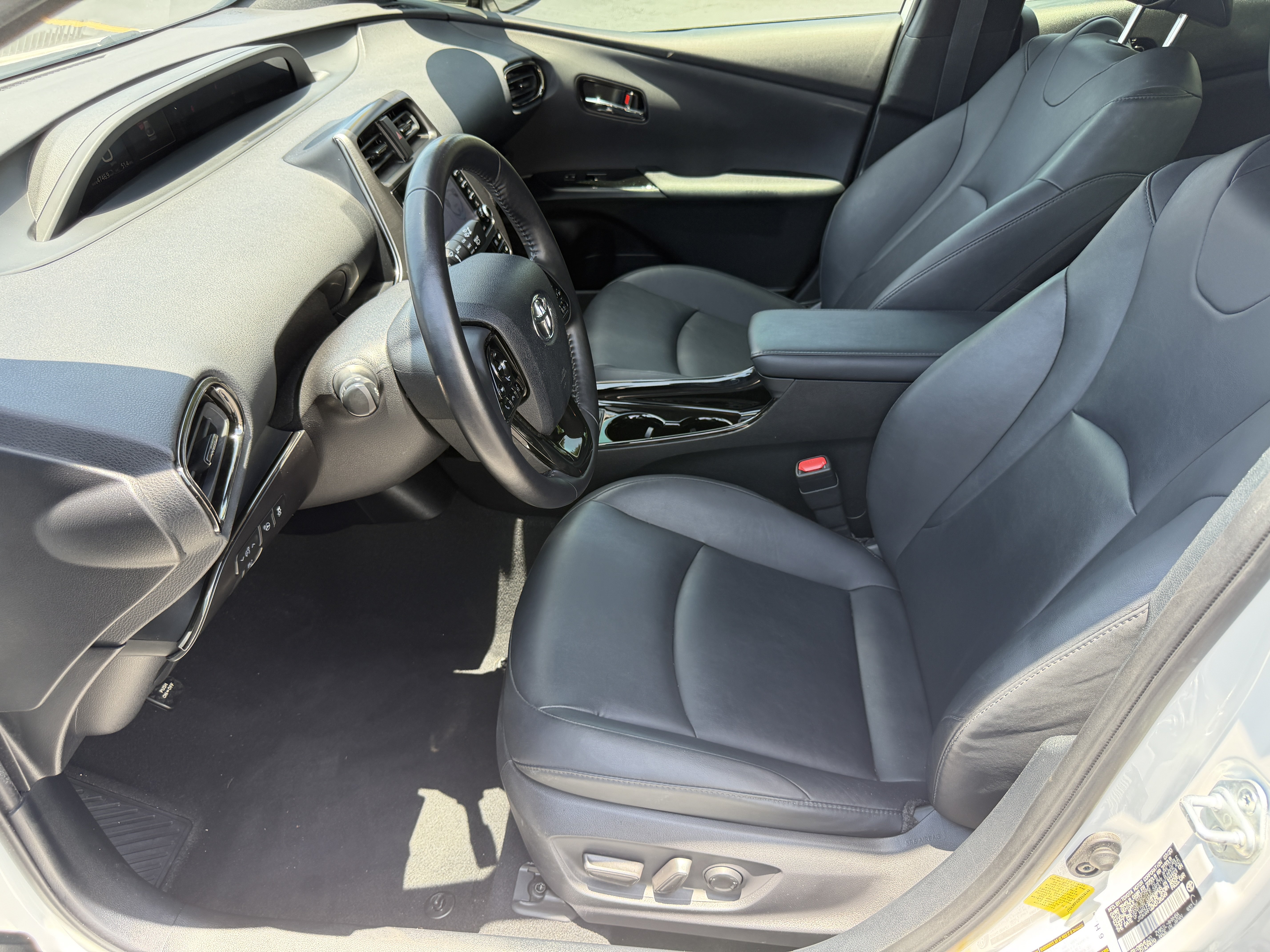 Used 2021 Toyota Prius FWD image 24