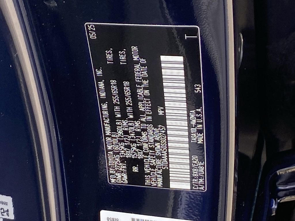 Certified 2025 Toyota Grand Highlander FWD image 37