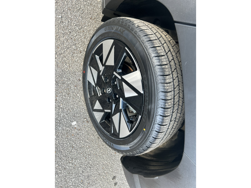 Used 2024 Hyundai Kona SEL w/ Convenience Package FWD image 22