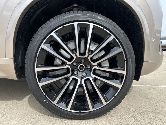 New 2026 Volvo XC90 B6 Plus w/ Protection Package Premier image 9