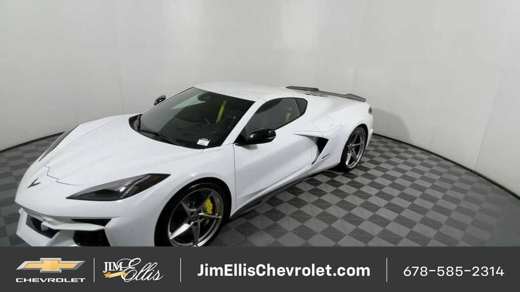New 2025 Chevrolet Corvette E-Ray w/ ZER Performance Package AWD/4WD image 7