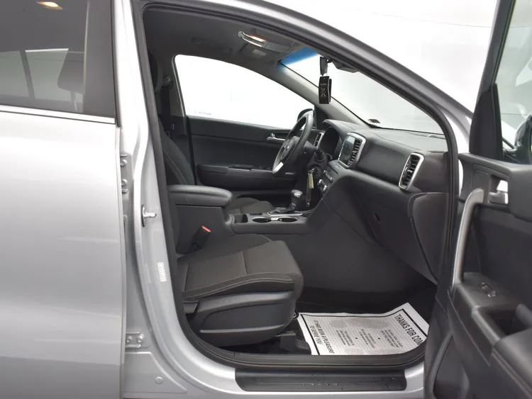 Used 2020 Kia Sportage LX w/ LX Popular Package AWD/4WD image 17
