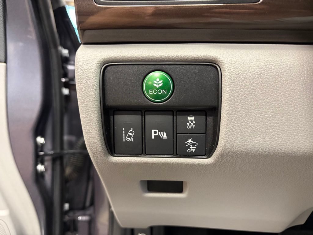Used 2017 Honda Accord Touring image 18