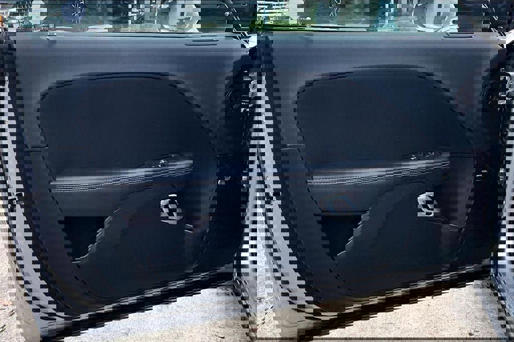 Used 2022 Dodge Challenger SXT w/ Driver Convenience Group image 26