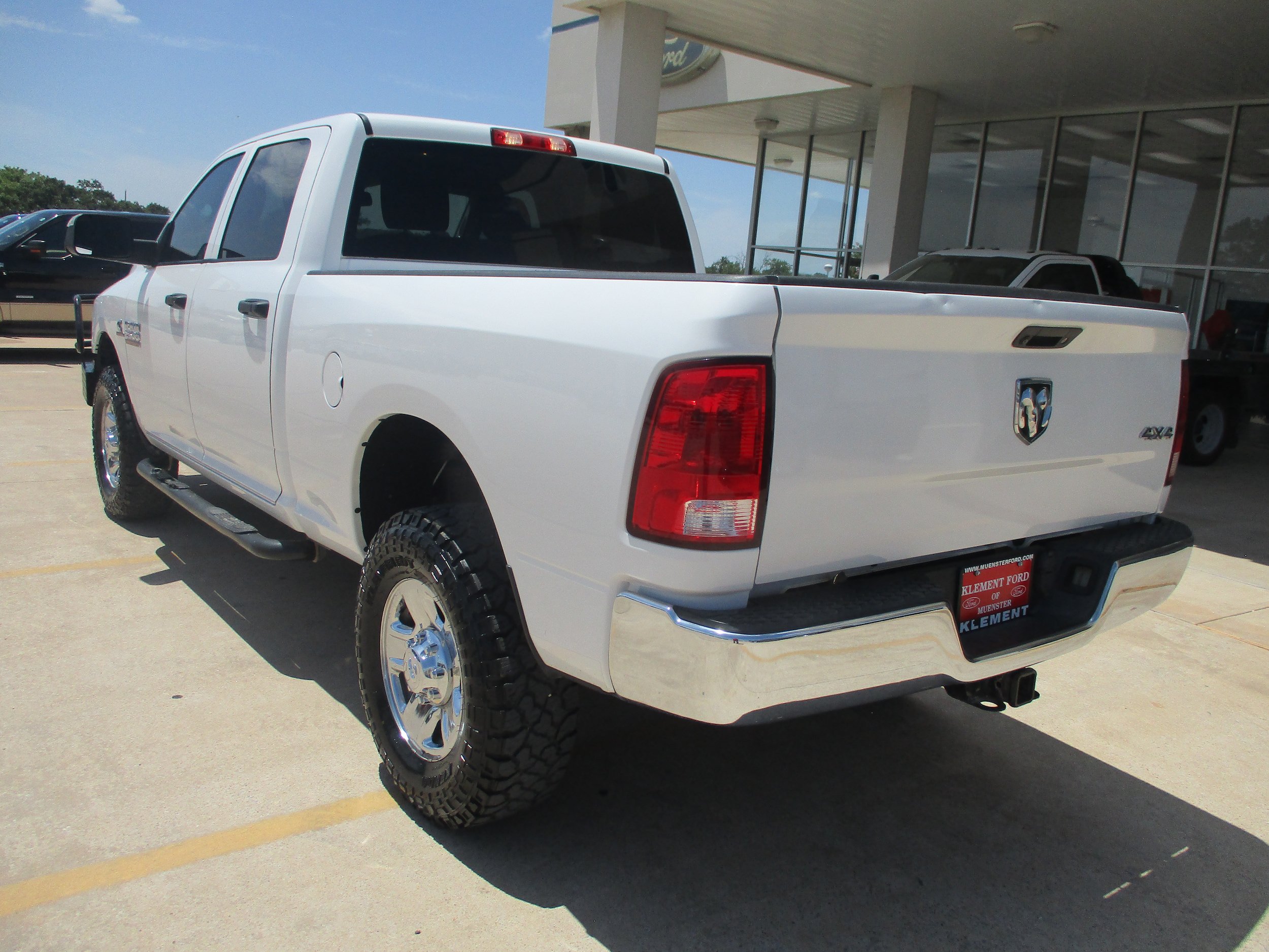 Used 2018 RAM 2500 Tradesman w/ Chrome Appearance Group AWD/4WD image 5