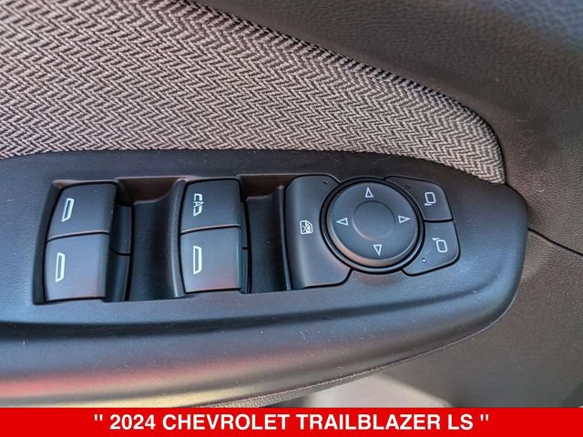 Used 2024 Chevrolet TrailBlazer LS AWD/4WD image 11