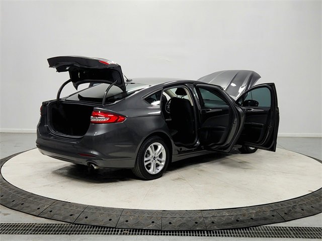 Used 2018 Ford Fusion SE image 15